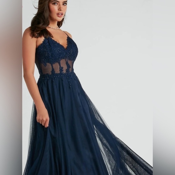 NWT Windsor jaci rhinestone embroidered a line mesh formal gown size 1 - Picture 7 of 15